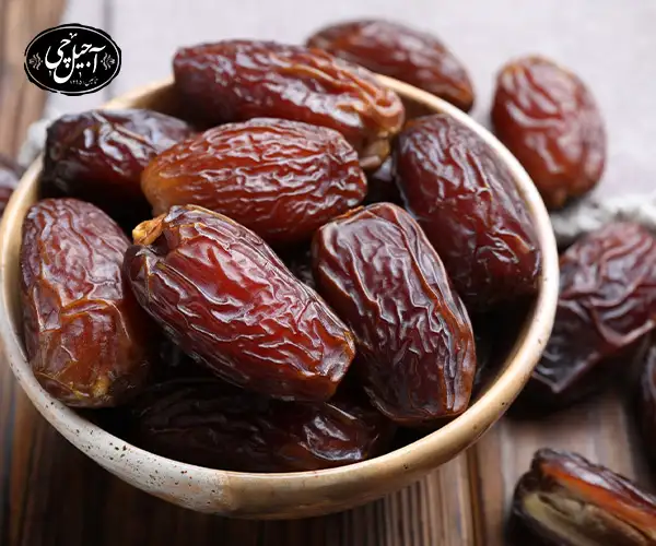 About Us – Bridging the Quality of Iranian Dates to Markets Around the World